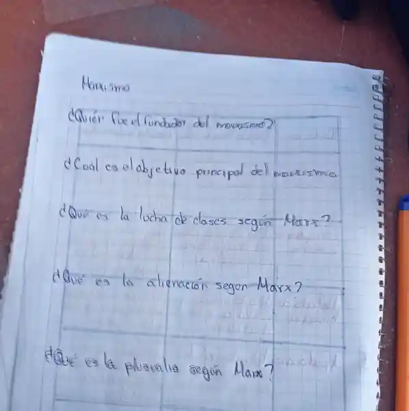 Markisme
¿Qué es la lucha de clases según Marx?
¿Qué es la alienación segon Marx?
¿Qué es la pluzalla segón Marx?